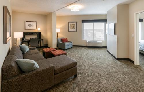 Saskatoon Hotel | Staybridge Suites - Saskatoon - University by IHG