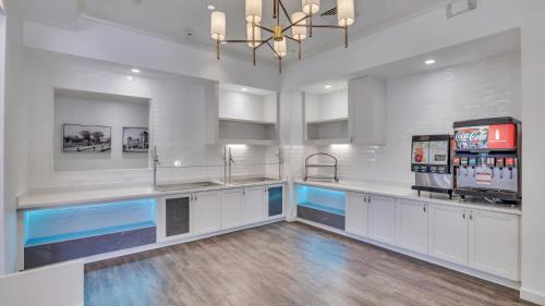 Historic District - North Hotel | Staybridge Suites Savannah Historic District by IHG