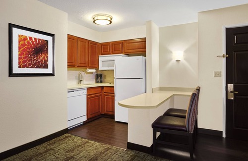 Springfield Hotel | Staybridge Suites South Springfield by IHG
