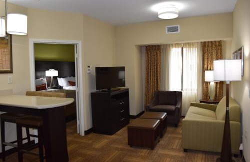 Tomball Hotel | Staybridge Suites Tomball by IHG