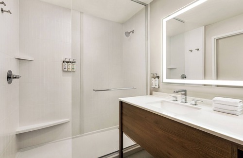 Harris Hill Hotel | Staybridge Suites Williamsville Buffalo by IHG