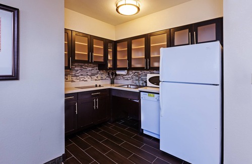 South Tulsa Hotel | Staybridge Suites Woodland Hills by IHG