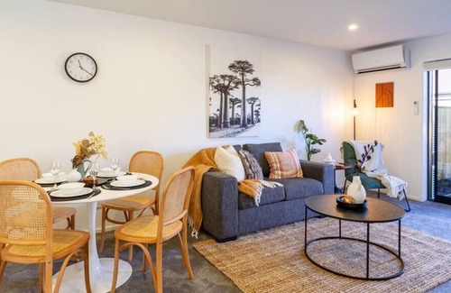 Papanui House | Staycation 2 bed 1 bath Papanui