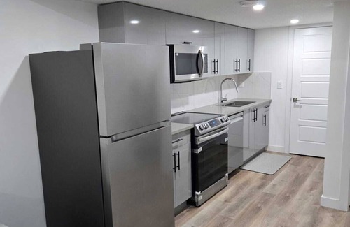 Southwest Edmonton House | Staycation@3179