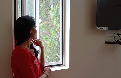 Sathya Sai Layout House | STAYCATION: A cozy room in a Bnb surrounded by lush greenery
