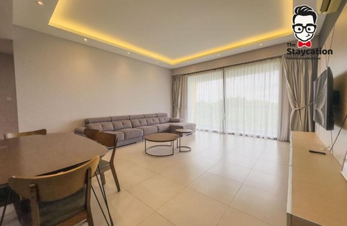 Kuching Apartment | Staycation Homestay 66 Echelon 6002