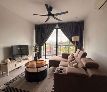 Kuching Apartment | Staycation Sanctuary