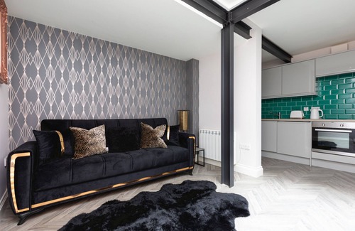 Heybridge Apartment | Staycations Maldon Suites