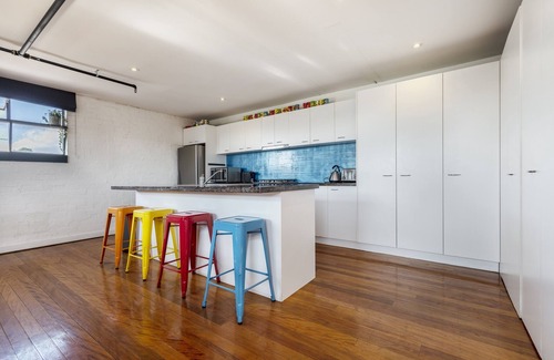 Collingwood North Apartment | StayCentral - Fitzroy Converted Warehouse Penthouse