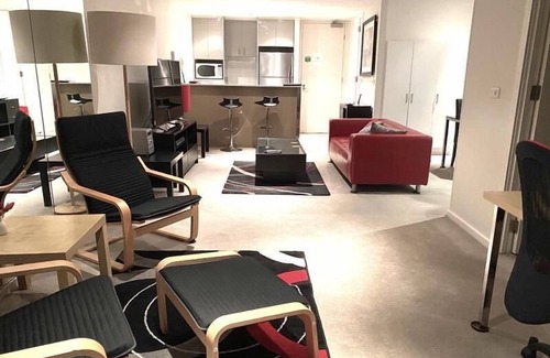 Port Melbourne Apartment | StayCentral - Spacious Seaviews (Port Melbourne) - Bay Street Port Melbourne - 1 Bedroom, 1 Bed, 1 Bathroom, 1 secure parking spot.