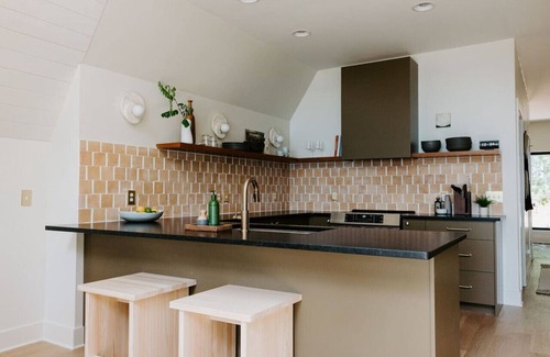 Saint Andrews House | Stayframe: a designer getaway with mountain views