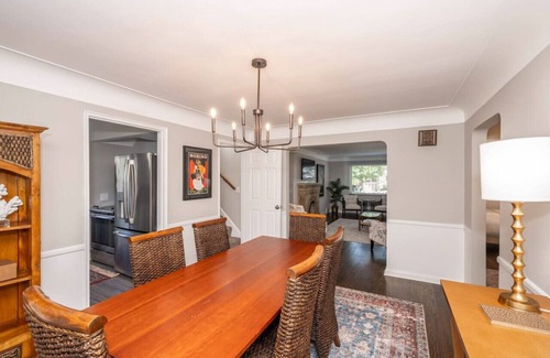 Roselawn Finance House | StayGarden | Kenwood