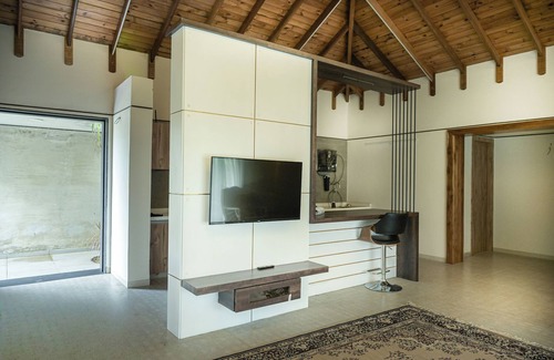 Devpar Villa | StayGuru Luxury Villa
