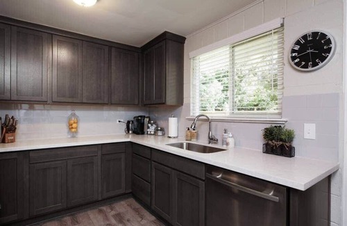 Vose House | #StayinMyDistrict Beaverton Walk to Farmers Market
