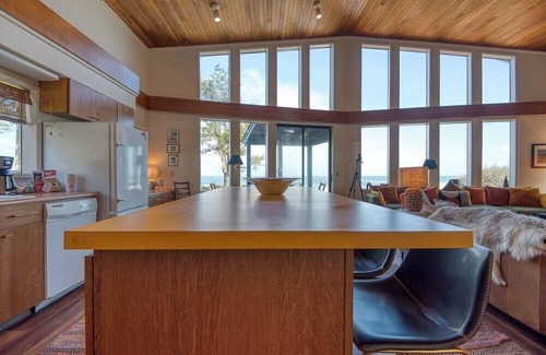 Coos Bay House | #StayinMyDistrict Cape Arago Sanctuary at the Sea