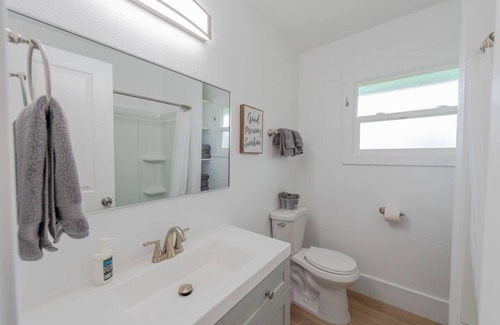 Coos Bay House | #StayInMyDistrict Cypress Cottage Coos Bay