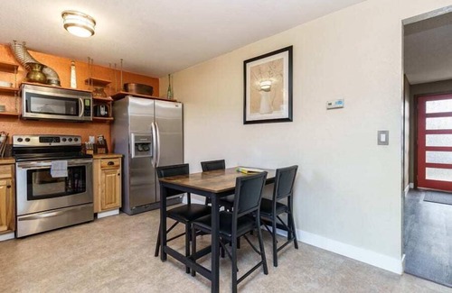 Boise Bench House | #StayInMyDistrict Furnished Monthly Rental Boise