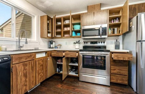 Boise Bench House | #StayInMyDistrict Furnished Monthly Townhome