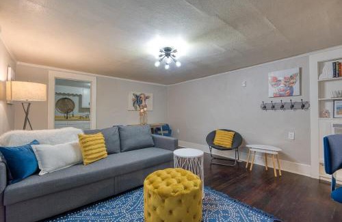 Coos Bay Apartment | #StayinMyDistrict Heritage House Pet Friendly Apartment