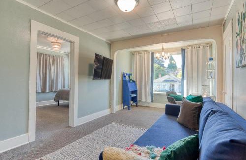 Coos Bay Apartment | #StayinMyDistrict Heritage House Suite