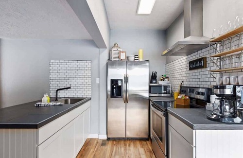 Twin Falls House | #StayInMyDistrict Historic Charm