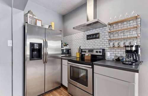 Twin Falls House | #StayInMyDistrict Historic Charm