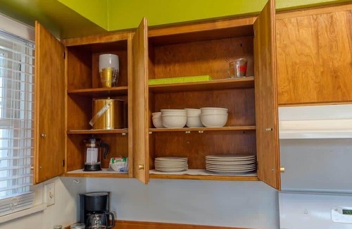Coos Bay Apartment | #StayinMyDistrict Historic Apartment Near Downtown