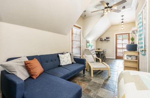 North End Apartment | #StayInMyDistrict Hyde Park Studio Up