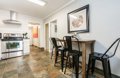 North End House | #StayInMyDistrict Hyde Park Bungalow