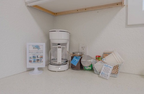 Coos Bay House | #StayInMyDistrict Indigo Cottage Coos Bay