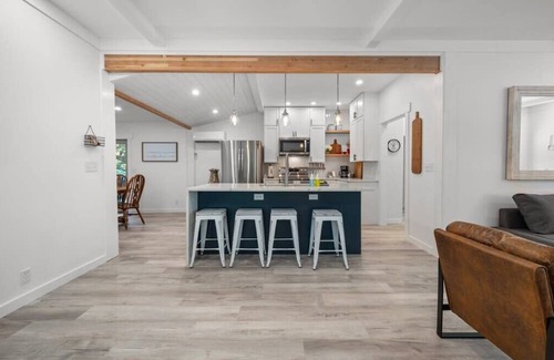 Carrolls House | #StayInMyDistrict Kalama Retreat