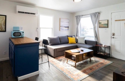 College Place House | #StayinMyDistrict Walla Walla Cozy Wine Escape