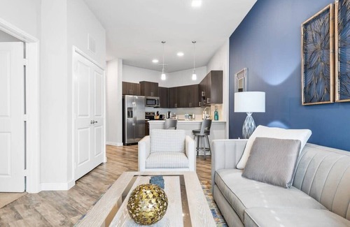 Richardson Apartment | StayOvr at Galatyn Park, Richardson|1BR