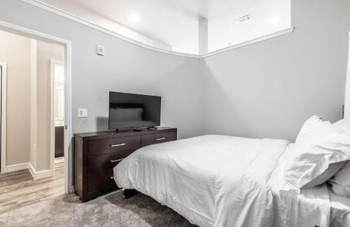 Richardson Apartment | StayOvr at Galatyn Park