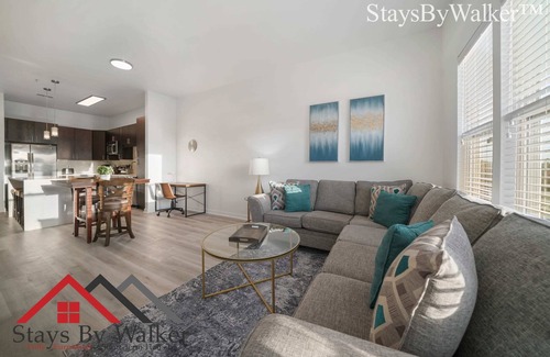 Cherry Condo | StaysByWalker Midtown 1BR - Prime Location!