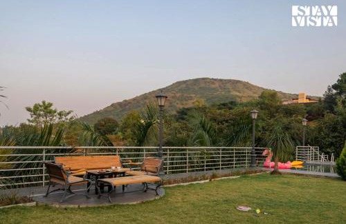 Nashik Villa | StayVista at Banyan Nirvana Villa with Pool, Bonfire & Lawn