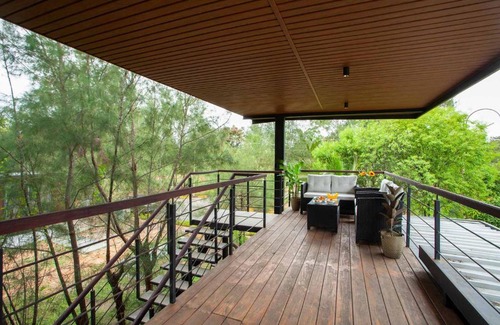 Akkalenahalli Mallena - Halli Villa | StayVista at Cargo Haus The Luxury Collection