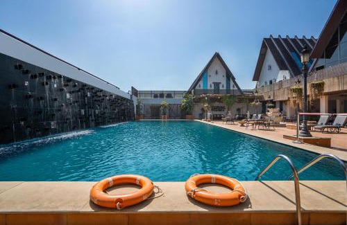 Valsad Villa | StayVista at Country Charm