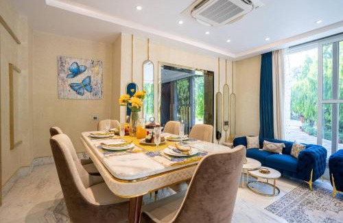 New Delhi Villa | StayVista at Estate 10 by Tarika - 4BR with Outdoor Pool in Delhi