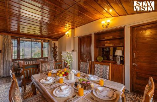 Rajgarh Villa | StayVista at Juneo Orchards 3BR with bonfire at Rajgarh Kasauli