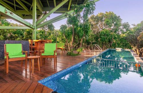 Wadgaon Villa | StayVista at Nihira Farms with Lake View - Kamshet