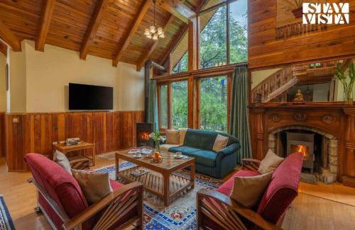 Old Manali Villa | StayVista at Retreat Cottages with Lawn, Bonfire