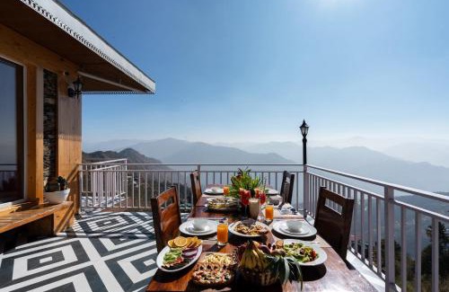 Theog Villa | StayVista at Sarog Cottage at Daafi With Bonfire