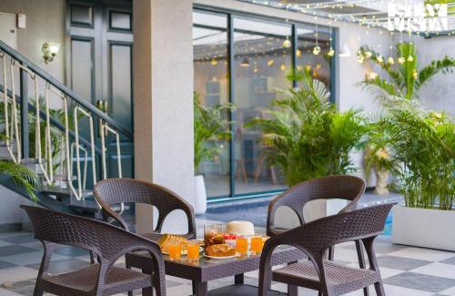 Jagatpura Villa | StayVista at Starlit Manor with Private Pool, AC, BBQ