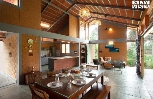 Denkanikota Villa | StayVista at Sunnyside Homestay with Bonfire & Lawn