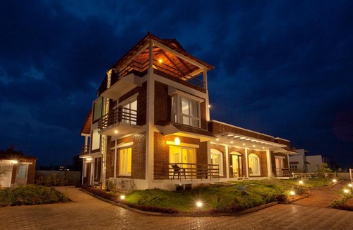 Cheyyur Villa | StayVista at The Light House
