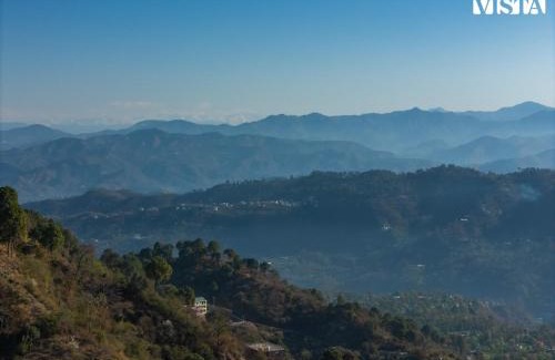 Kasauli Villa | StayVista at Thelma Cottage with BBQ & Bonfire
