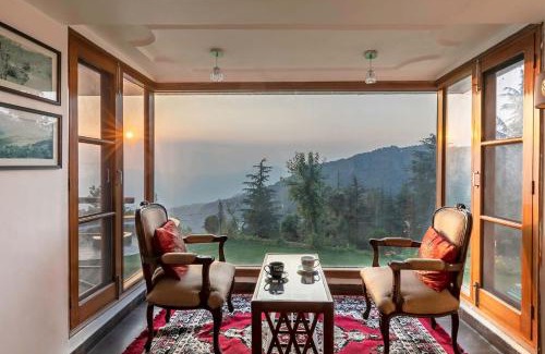 Chail Villa | StayVista at Valleys & Peaks 4BHK Villa in Chail with Valley view