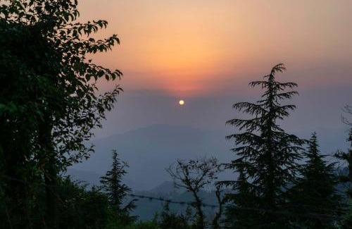 Chail Villa | StayVista at Valleys & Peaks 4BHK Villa in Chail with Valley view