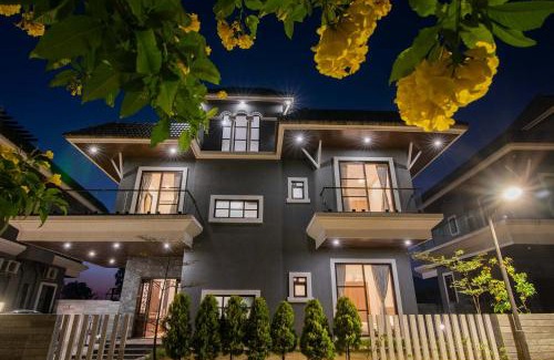 Talegaon Dabhade Villa | StayVista's Hillside Cove - Mountain-View Villa with Plunge Pool & Kids Zone